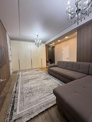 3 комнаты, 80 м², 7 мкр Элитка, 4 этаж, Дизайнерский ремонт