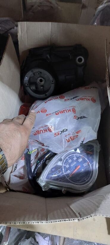 Panellər, şitlər: Dəyərli izləyicilər motosiklet üçün yeni ehtiyat hissələri tapılmayan — 12