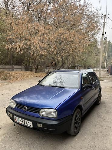 голф б4: Volkswagen Golf: 1994 г., 1.6 л, Механика, Бензин, Хэтчбэк — 1
