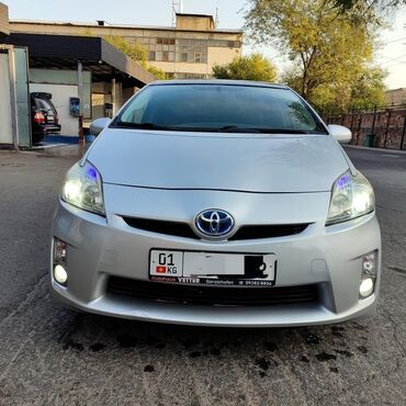 Toyota: Toyota Prius: 2010 г., 1.8 л, Типтроник, Гибрид, Хетчбек