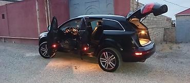 09 maşın: Audi Q7: 4.2 l | Ofrouder/SUV — 3