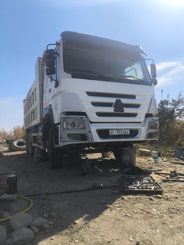 Другие автомобили: Продаётся самосвал 6x4 Howo (Sinotruk) белого цвета. Основные — 7