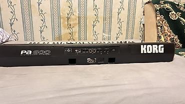 sintezator mp3: Korg pa 600 sadə təzə alətdir üstündə ayaqı karopkası çexolu pedalı — 1