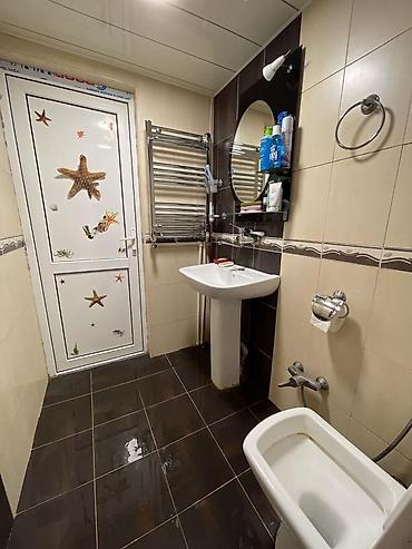 Mənzillər: 📍 Ünvan: Əhmədli metrosunun tam çıxışında 🏢 Bina: Yeni tikili 🔢 — 10