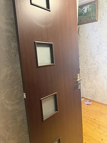 Yataq otağı üçün İşlənmiş Otaq qapısı Zamok ilə, Ünvandan götürmə