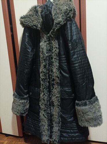 ženske zimske jakne h m: M (EU 38), Sa postavom