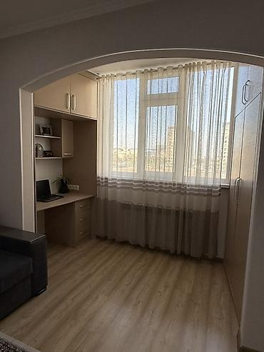 Продажа квартир: 3 комнаты, 98 м², ул. Чынгыз Айтматова 3 этаж, Косметический ремонт — 3