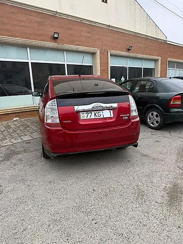 bmw e 39: Toyota Prius (2-ci nəsil) hibrid hetçbek - Rəng: qırmızı gövdə — 3