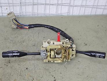 Другие детали рулевой части: Подрулевой переключатель Suzuki Samurai 1991г.в. Оригинал, б/у, из — 2
