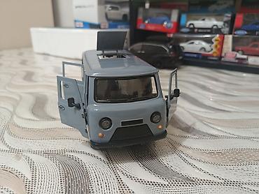 Avtomobil modelləri: Metal die-cast modell avtomobil – UAZ tipli mikroavtobus (miqyas — 4
