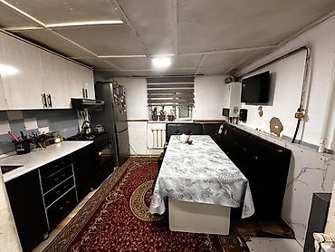 Продажа коттеджей и домов: 5 комнат, 70 м², 6 соток, Бишкек, Киркомстром Собственник — 5