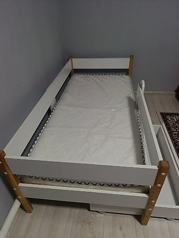 bunk bed: Детская кровать с бортиками и выдвижными ящиками - Размер спального — 5