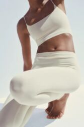 Kolleksiya kartları: Zara teze tayt. ekru reng
M-L ölçü — 2