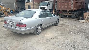 Mercedes-Benz: Mercedes-Benz E‑Class (W210) sedan - Kuzov: sedan, gümüşü rəng - — 6