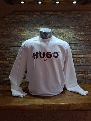 majice boss: Hugo Boss duks S,M velicina