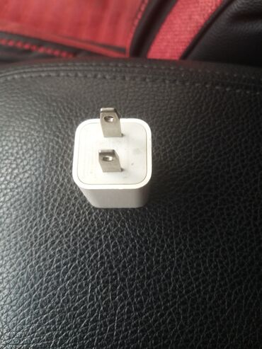 Adapterlər: Adapter Apple, 5 Vt, İşlənmiş