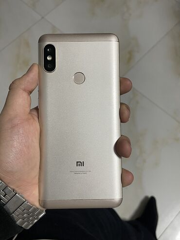 телефон fly с кнопкой sos: Xiaomi Redmi Note 5, 32 ГБ, цвет - Золотой, 
 Гарантия, Сенсорный, Отпечаток пальца