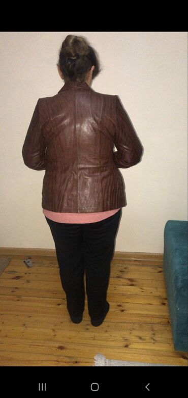 Kardiqanlar, jaketlər: Qadinlar ucun tebii dəri geyimler. Tezedi hamsi. Magaza baglanibdi -da lalafo.az — 5 Kardiqanlar, jaketlər: Qadinlar ucun tebii dəri geyimler. Tezedi hamsi. Magaza baglanibdi — 5