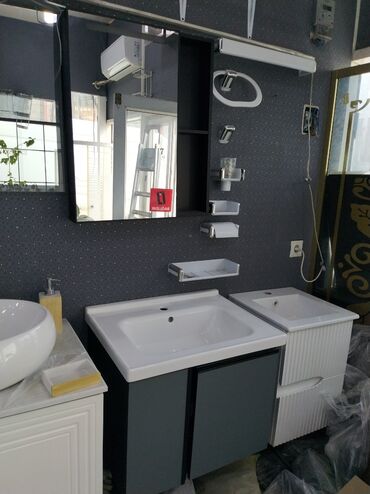 hamam ucun dolab: Vanna otağı üçün lavabo və şkaf dəsti - Müasir dizaynlı asma şkaf və