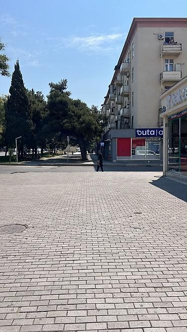 эла магазин школьной формы: Hazır biznes qarayev metrosunun çıxışı - İşıqlı vitrinli küçə — 3