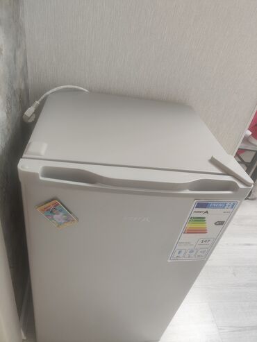 холодильник настольный: Холодильник Avest, Б/у, Однокамерный, De frost (капельный), 46 * 80 * 30