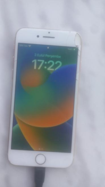 iphone 5 ekran: IPhone 8, 64 GB, Ağ, Qırıq — 2