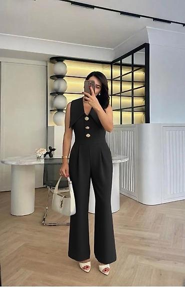 Kombinezoni: 💫Elegantni ženski kombinezon bez rukava
✅2400 din — 4