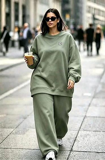 muska odela za punije osobe: Komplet trenerka za punije
2XL 3XL 4XL — 5