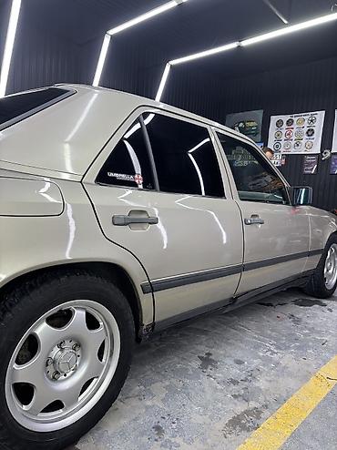 Продажа авто: Mercedes-Benz W124: 1988 г., 2.2 л, Автомат, Бензин, Седан — 7