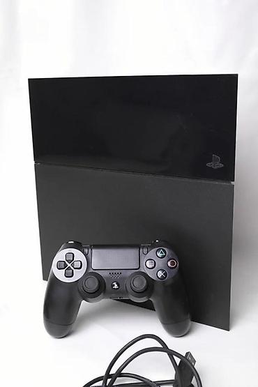 second hand shop electronics: U ponudi Sony Playstation 4 sa naslova. Konzola je radno u perfektnom — 8