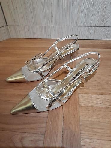 rolex beograd: Zlatne ženske cipele na štiklu, špicastog vrha, brenda The Comfort — 2