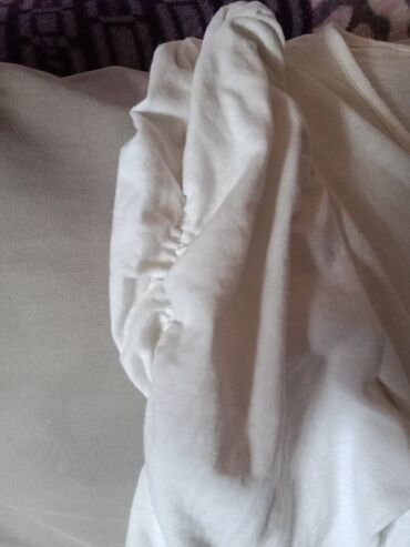 Bluze:  Bela, pamučna bluzica, Vel . xl, Nemačka roba, modernog kroja. Par — 4