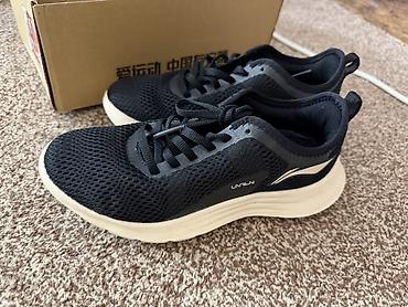 Личные вещи: Легкие беговые кроссовки Li-Ning размер 35,5 - 35 в хорошем состоянии — 1