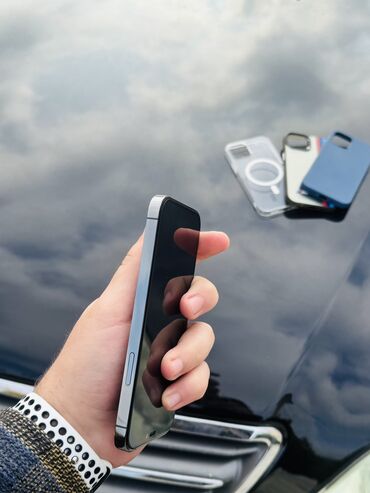 Apple iPhone: IPhone 12 Pro, 128 GB, Graphite, Simsiz şarj, Face ID — 15