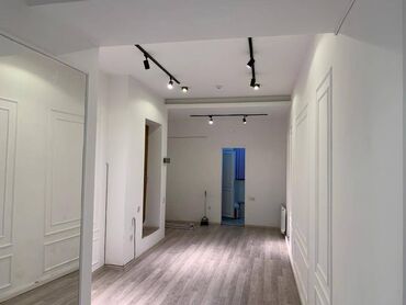 Digər kommersiya daşınmaz əmlakı: Razində yeni yol kənarı yeni təmirli obyekt ümumi sahəsi 100 kv,m — 19