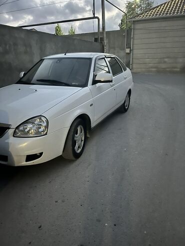 VAZ (LADA): VAZ (LADA) Priora: 1.6 l | 2012 il 268706 km Sedan — 8