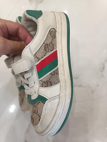 Детская обувь: АРТАПЕДИЧЕСКИ КРОССОВКИ ИЗ НАТУРАЛЬНОЙ КОЖИ. РПЗМЕР 33 . ВТОРЕ — 9