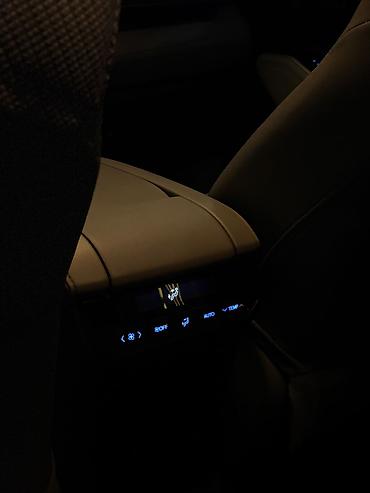 Toyota: Toyota Highlander: 2020 г., 3.5 л, Автомат, Бензин, Кроссовер — 8