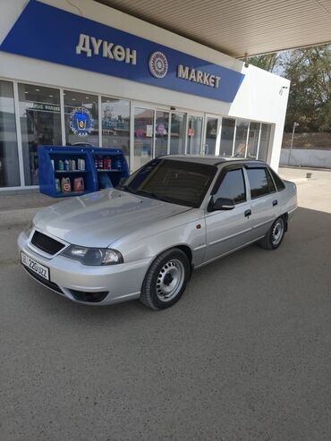 машинка для полировки фар купить: Daewoo Nexia sedan, серебристый цвет. Кузов и экстерьер: - 4-дверный