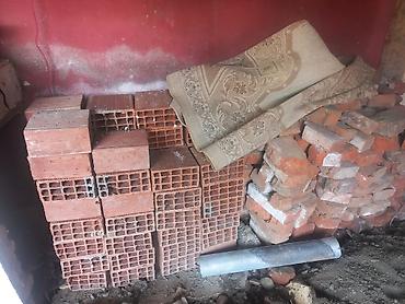 aqlay daşları: Lenkeranda blok kerpıcler ve sade kerpıcler satılır. usta işledib — 1