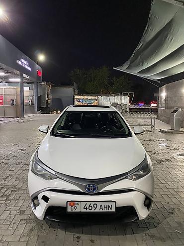 марсель: Toyota Corolla: 2017 г., 1.8 л, Автомат, Гибрид, Седан — 1