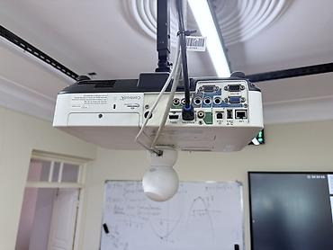 proektor satilir: İşlənmiş Proyektor Epson — 6