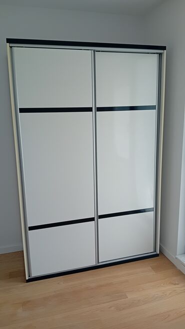 Ostali nameštaj: Nameštaj po meri od punog drveta univera i medijapana farbanog — 5