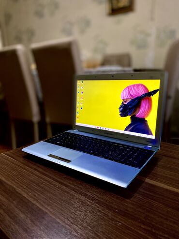 samsung notebook: İşlənmiş Samsung, 15.6 ", AMD E-350, 256 GB, Ödənişli çatdırılma, Rayonlara çatdırılma