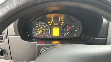 Легкий грузовой транспорт: Легкий грузовик, Mercedes-Benz, Стандарт — 9