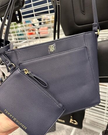 женский кошелек с двумя молниями: Классическая сумка, Tommy Hilfiger, Германия, Материал: Искусственная кожа, Съёмный кошелек, Женские, Новый