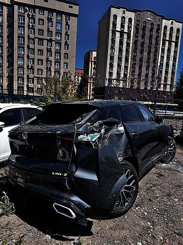 byd e1: Changan Uni-Z: 2025 г., 1.5 л, Робот, Бензин, Кроссовер — 5