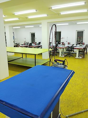 Швеи: Швея, Постоянная, Прямострочка, Район: Красный Строитель ж/м, Рубашки и блузы, Оплата: Сдельная, Опыт работы: 1-2 года опыта — 5