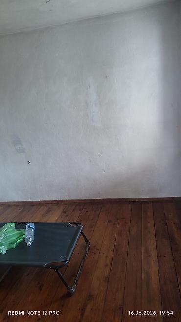 Продажа домов: 3 комнаты, 30 м², 4 соток, Ала-Тоо ж/м Газ — 10