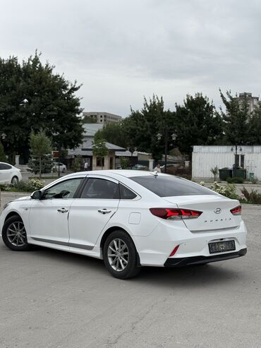 купить машину в рассрочку от собственника: Hyundai Sonata: 2018 г., 2 л, Автомат, Газ, Седан